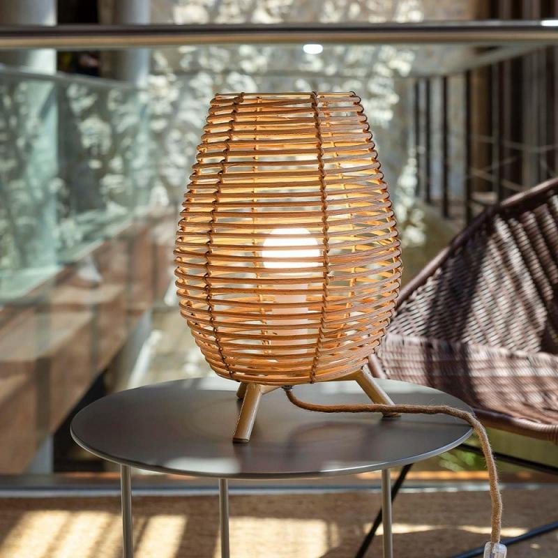 New Garden BOSSA 30 Rattan Akku Tischleuchte mit Fernbedienung für Innen & Außen
