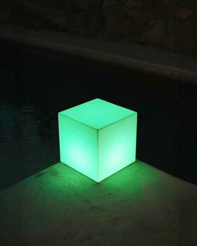 New Garden CUBY 40 Solar Leuchtwürfel RGB + Kaltes, Warmes und neutrales Licht, 40 x 40 cm - für Außen- und Innenanwendung IP65