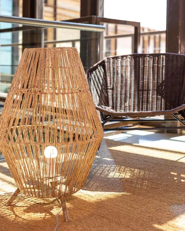 New Garden SISINE 70 Rattan Stehlampe aus Jute Naturfasern kabelgebunden mit Fernbedienung für Innen IP20