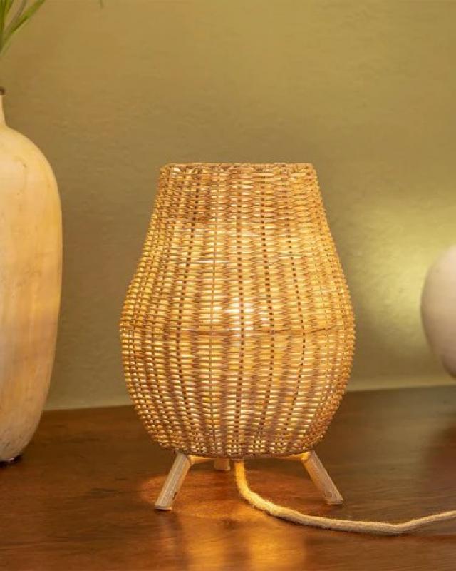 New Garden SAONA 30 Rattan Tischleuchte für Innen mit Schalter/ Kabel und E27 Fassung IP20