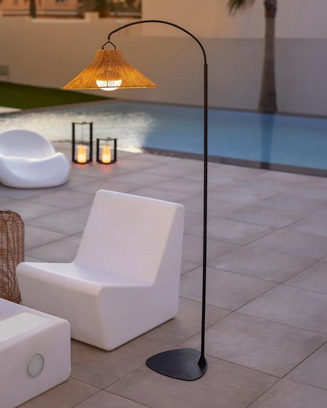 New Garden Kabellose Bogen Stehlampe NIZA - handgeflochtene Naturfaser - Akku für Innen & Außen mit Fernbedienung 165cm