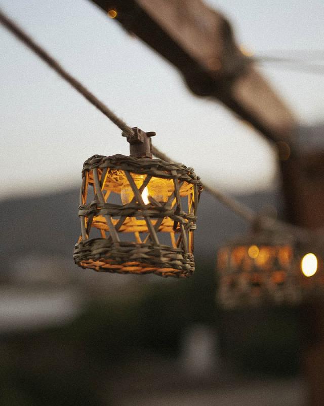 New Garden LED-Lichterkette ALBA 8 Meter 10 Juteschirmchen Akku & Solar In&Out IP44 Licht: Warmweiss