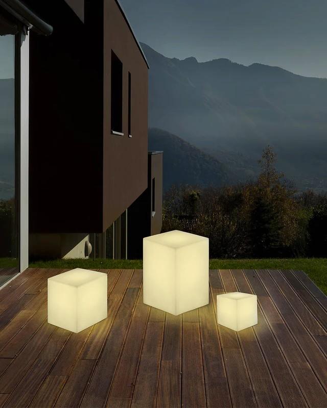 New Garden CUBY 40 Solar Leuchtwürfel RGB + Kaltes, Warmes und neutrales Licht, 40 x 40 cm - für Außen- und Innenanwendung IP65