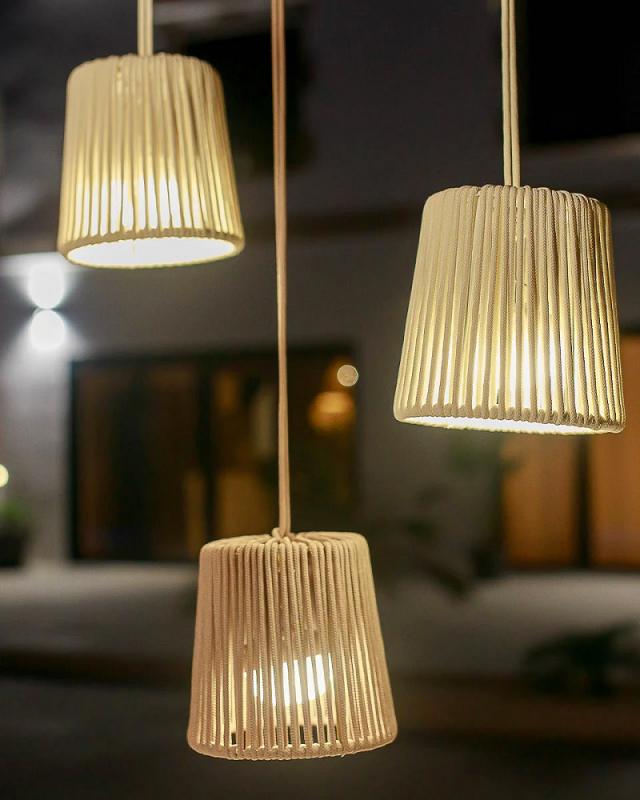 New Garden CONTA Mini LED Akku-Hängeleuchte USB-Aufladung, Fernbedienung, IP54 - aus recyceltem PVC mit warmweißem Licht  Ø 14,5 - Farbe weiß