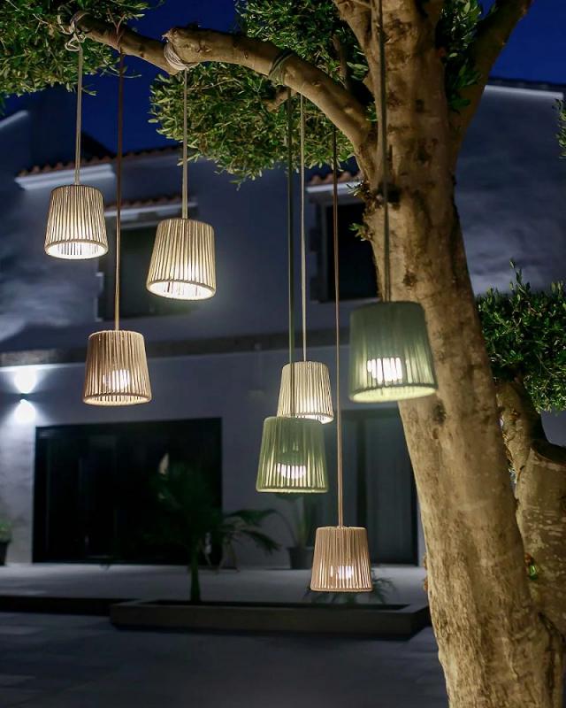 New Garden CONTA Mini LED Akku-Hängeleuchte USB-Aufladung, Fernbedienung, IP54 - aus recyceltem PVC mit warmweißem Licht  Ø 14,5 - Farbe Taupe Grau