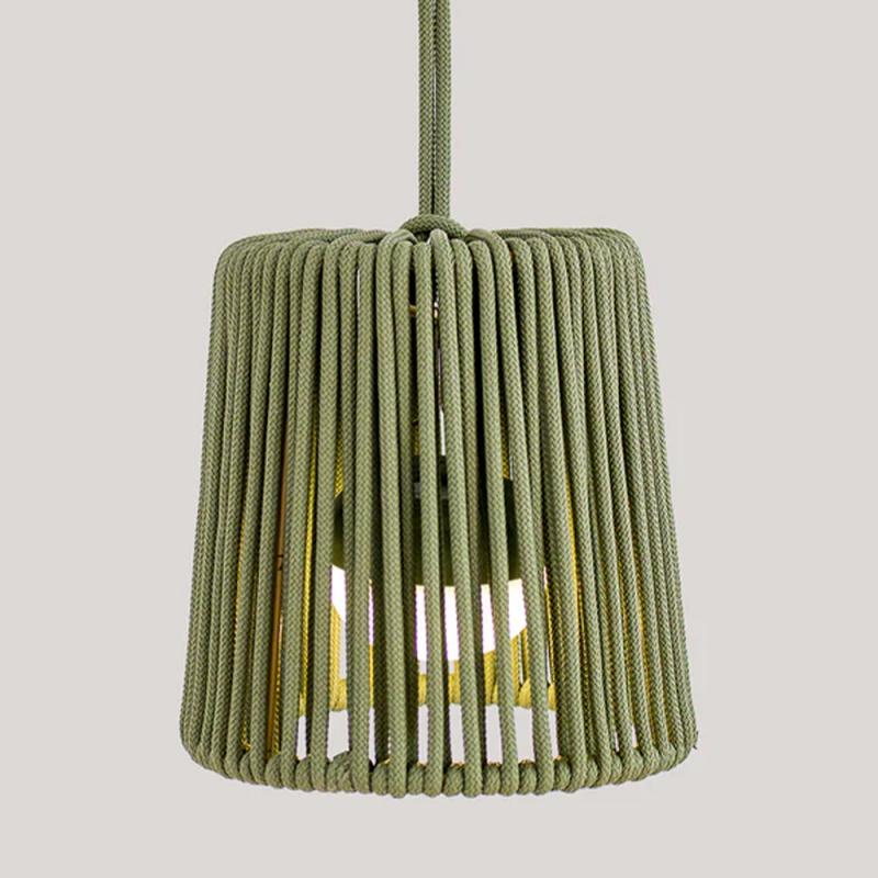 New Garden CONTA Mini LED Akku-Hängeleuchte USB-Aufladung, Fernbedienung, IP54 - aus recyceltem PVC mit warmweißem Licht  Ø 14,5 - Farbe Weiches Grün