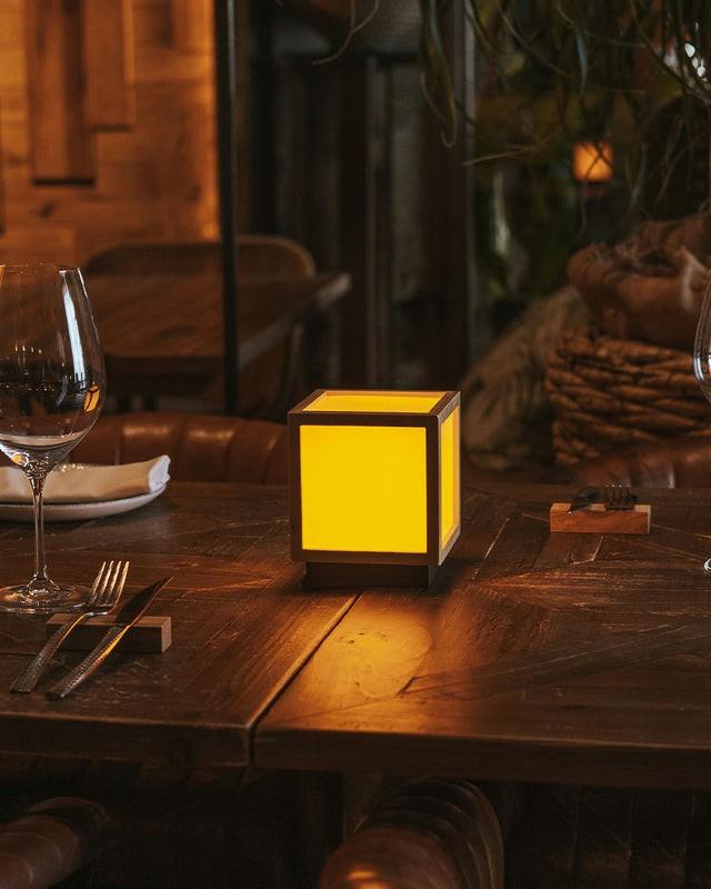 New Garden VEGA LANTERN KABELLOSE TRAGBARE LATERNE Akku Tischleuchte für Innen & Außen IP44