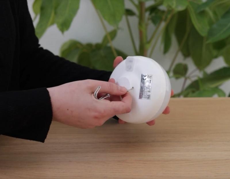 New Garden CHERRY LED Outdoor Akku Leuchthalbkugel dimmbar orange/weiß mit Fernbedienung IP54 Durchmesser: 11 cm