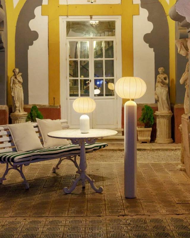 New Garden Solar Stehlampe RACHEL 145 Mattbeige mit Akku, Fernbedienung, Dämmerungssensor, warmweißes Licht IP65 143cm hoch