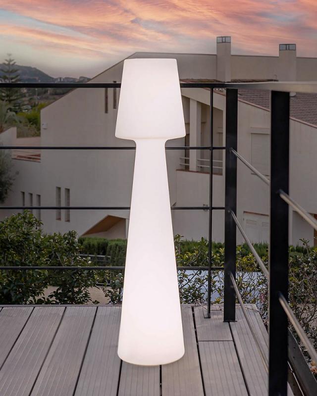 New Garden Lola 110 Stehlampe Akku USB Fernbedienung kaltweißes und farbiges Licht