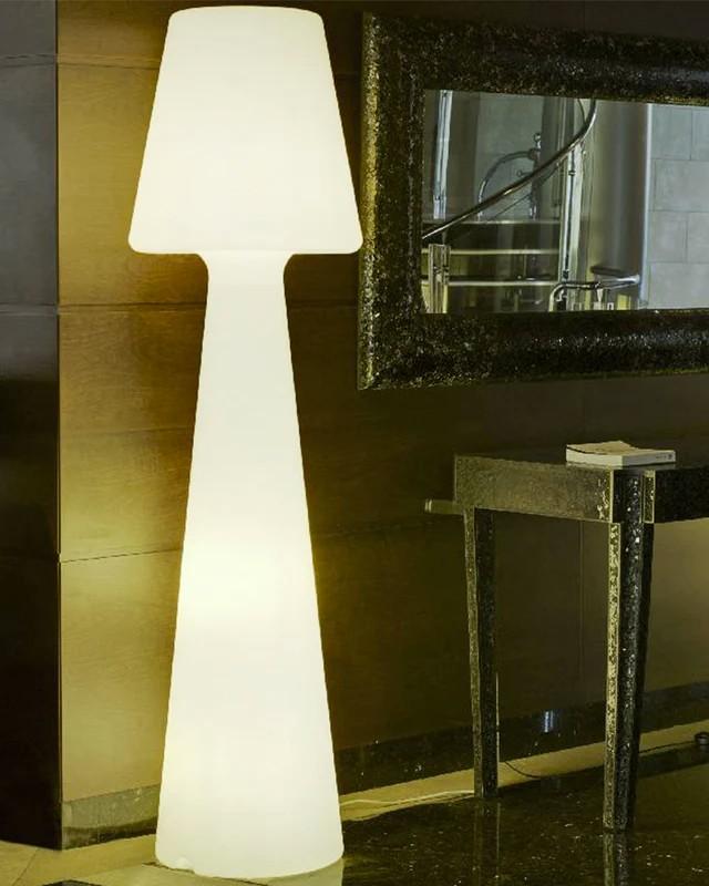 New Garden Riesige repräsentative Lola 200cm Design-Stehleuchte für aussen und innen IP65, warmweißes Licht