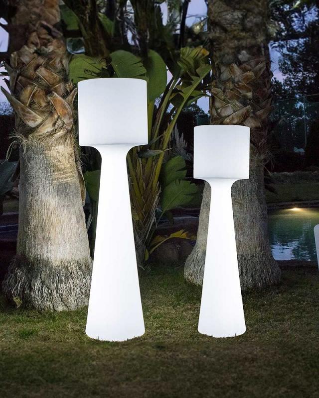 New Garden Oudoor Stehlampe Grace 170 weiß 230V kaltweißes Licht 170cm Innen & Außen IP65