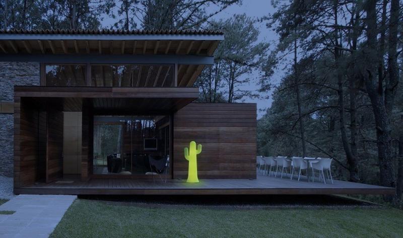 New Garden Stehlampe PANCHO LED-Kaktus 139cm hoch weiß mit Akku, Fernbedienung, RGBW und kaltweißes Licht IP65