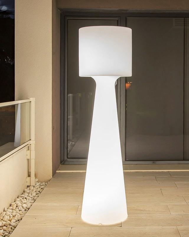 New Garden Stehlampe Grace 140 weiß 230V Höhe: 140 cm warmweißes Licht IP65