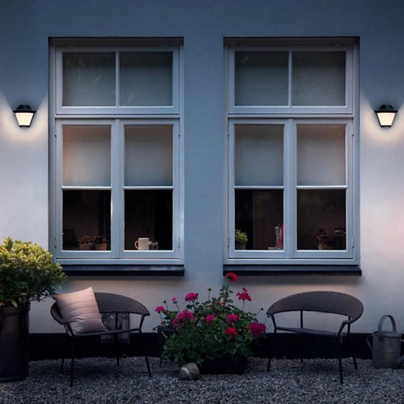 Philips myGarden Klassische Außenwandleuchte Serres Schwarz