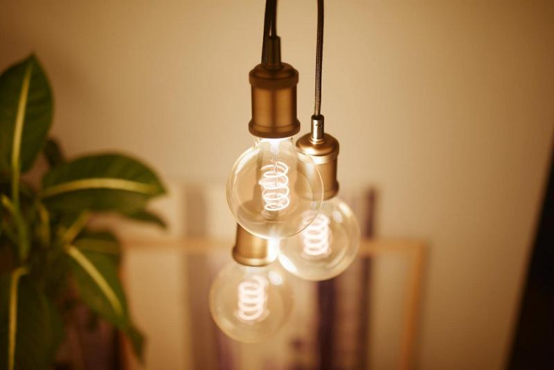 Philips Pendelleuchte in Gold für dekorative Leuchtmittel