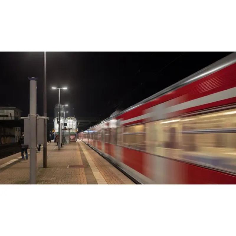 Philips LED Straßen- und Parkplatzbeleuchtung Philips CoreLine Malaga LED, Road & street light, 37 W, 5162 lm, 4000 K, CRI70, Distribution medium, Safety class II, IP65, SRG4-4