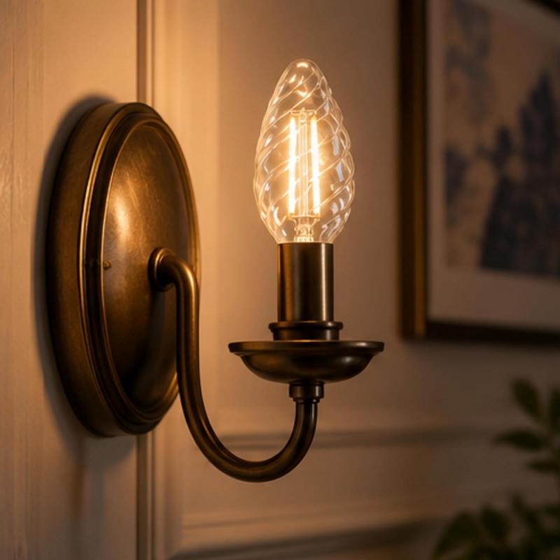 PHILIPS E14 LED Kerzenlampe gedreht 2W wie 25W warmweisses Licht