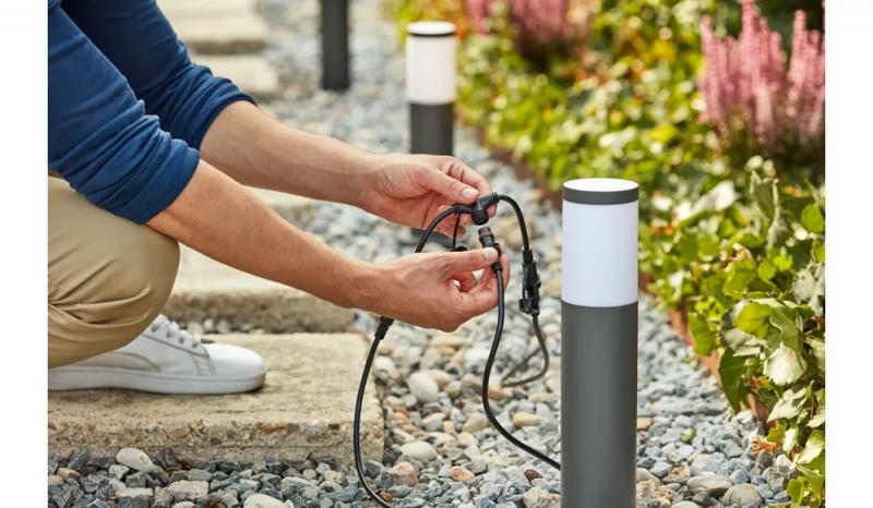 Philips Wegeleuchte Utrecht  Erweiterung in Anthrazit 6WW 4000K kühlweißes Licht  IP44