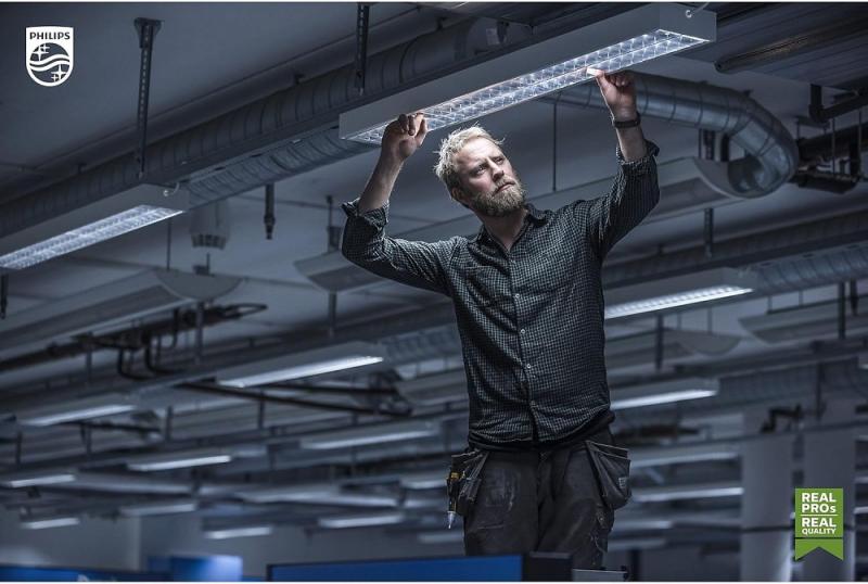 120cm  Philips G13 / T8 CorePro LED Röhre HO High Output 18W wie 36W EM 3000K Warmweiß 240° Glas inkl. Starter für KVG/VVG/AC