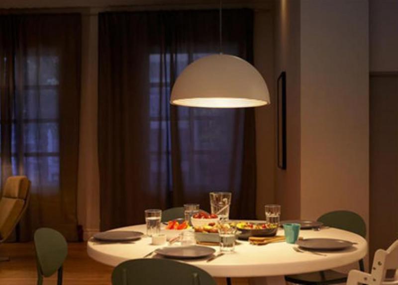PHILIPS Master E27 Ultra Efficientes LED Leuchtmittel 4W wie 60W warmweißes Licht in trendiger Filamentoptik