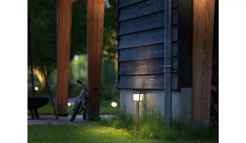 Philips Solar Wegeleuchte Blaise in Anthrazit mit Bewegungsmelder und Dämmerungssensor warmweißes Licht - Ultra-Efficient