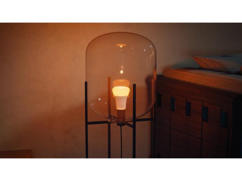 Philips Hue White & Color Ambiance E27 LED Lampe 8,1W wie 75W - RGBW dimmbar - hell mit 1100 Lumen