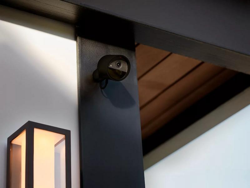 Philips Hue Secure kabelgebundene Smart Home Überwachungskamera Full HD Video drinnen oder draußen schwarz