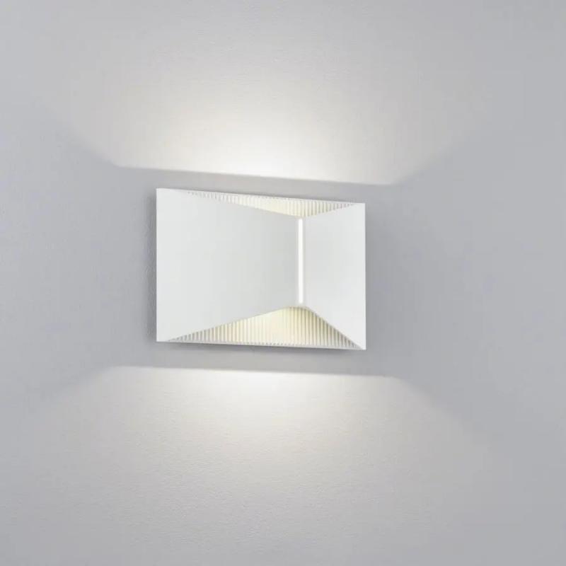 Helestra LED Wandleuchte VID in mattem Weiß dimmbar IP65