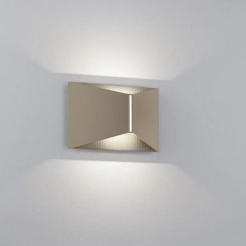 Helestra LED Wandleuchte VID in schwarz - coffeeIP65