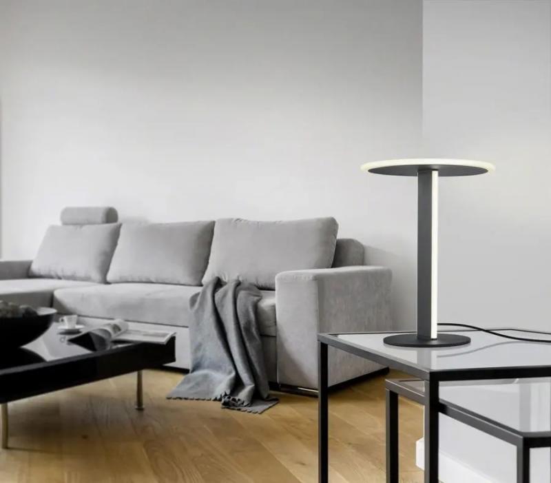 Helestra VAYA Tischleuchte mattschwarz mit Acryldiffusor satiniert