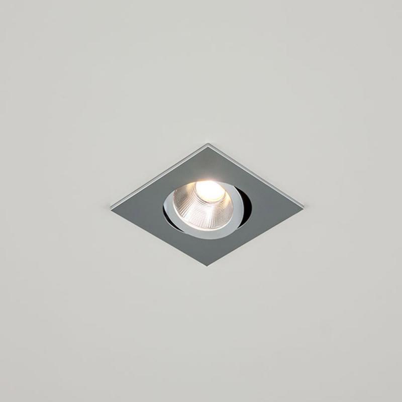 Aktion: Nur noch angezeigter Bestand verfügbar - EVN P-LED Decken-Einbaustrahler mit warmweißem Licht quad. schwenkbar chrom matt IP20 6W 3000K 90Ra EinbauØ68