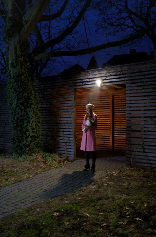 OSRAM LED-Außenstrahler Endura Flood Pro mit Bewegungsmelder 27W 4000K IP55 grau