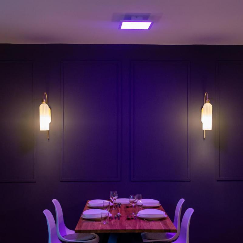 Flaches LEDVANCE SMART+ WiFi Planon Plus Multicolor RGBW LED Panel Aluminium 30x30cm