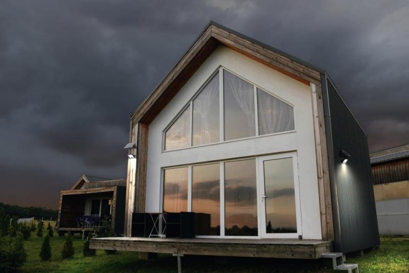 OSRAM Solar LED Außen Fluter ENDURA FLOOD mit Sensor 10W 4000K neutralweißes Licht mit Fernbedienung