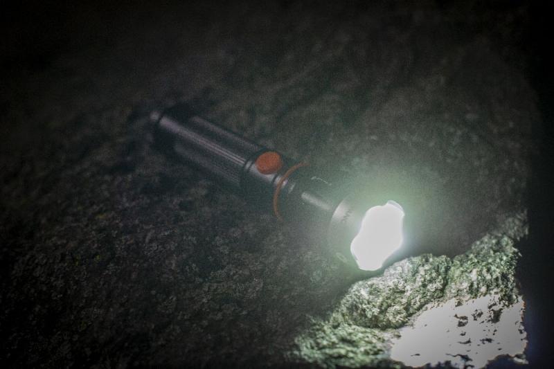 Ledvance LED Akku Taschenlampe FLASHLIGHT SPOTLIGHT TACTICAL