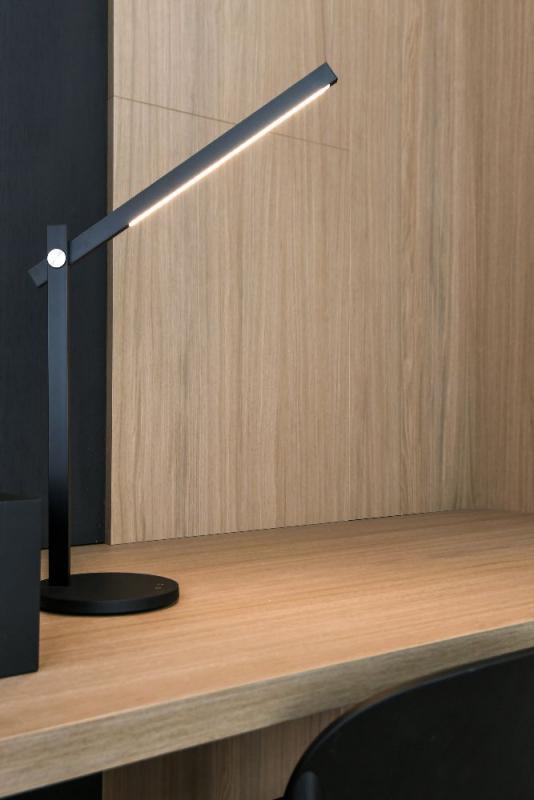 OSRAM LED Tischleuchte mit einstellbarer Lichtfarbe Tunable White Dimmbar