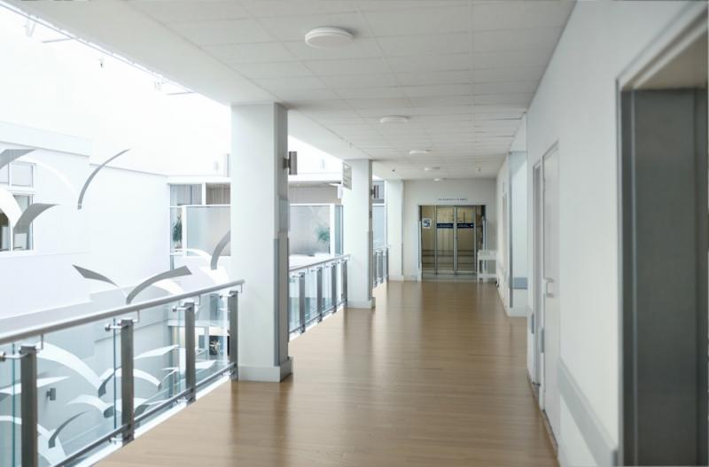 LEDVANCE Surface FLAT 500 P 27W LED Decken-/Wandleuchte IP54 3000K / 4000K