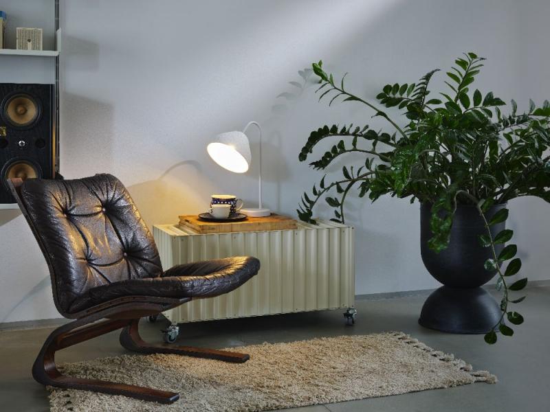 OSRAM Tischleuchte Camel Bell weiß aus Metall und Pappmaschee E14