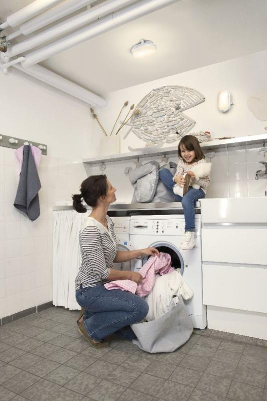 LEDVANCE LED Feuchtraum Wandleuchte LED BULKHEAD umschaltbare Farbtemperatur CCT