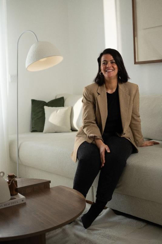 OSRAM Stehleuchte Camel Bell weiß aus Metall und Pappmaschee E27