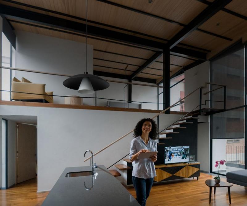 OSRAM Pendelleuchte Decor Flying Mushroom in Schwarz/Weiß Ø 50 cm aus Stahl mit E27 Fassung - dekorative Hängelampe