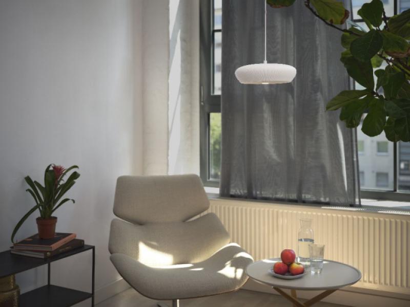 OSRAM E14 OSRAM Flat Lampe ultra-kompakte und flache LED Lampe ersetzt herkömmliche 28W Glühbirnen neutralweiß (4000K), sparsam mit 3.5W Verbrauch