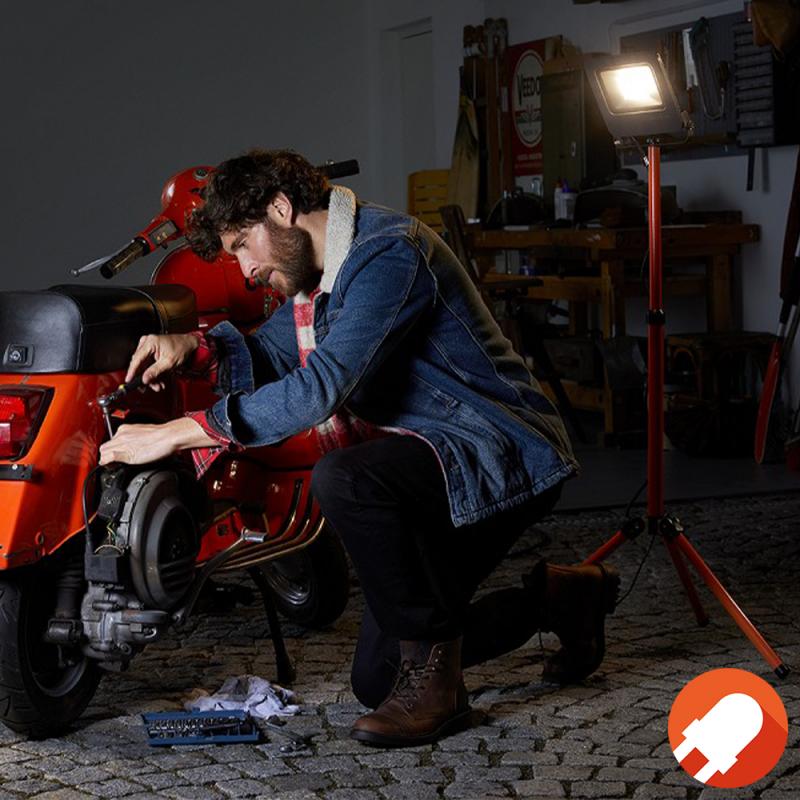 OSRAM LED WORKLIGHT 20W 840 4000K IP65 Floodlight mit Stativ grau/orange