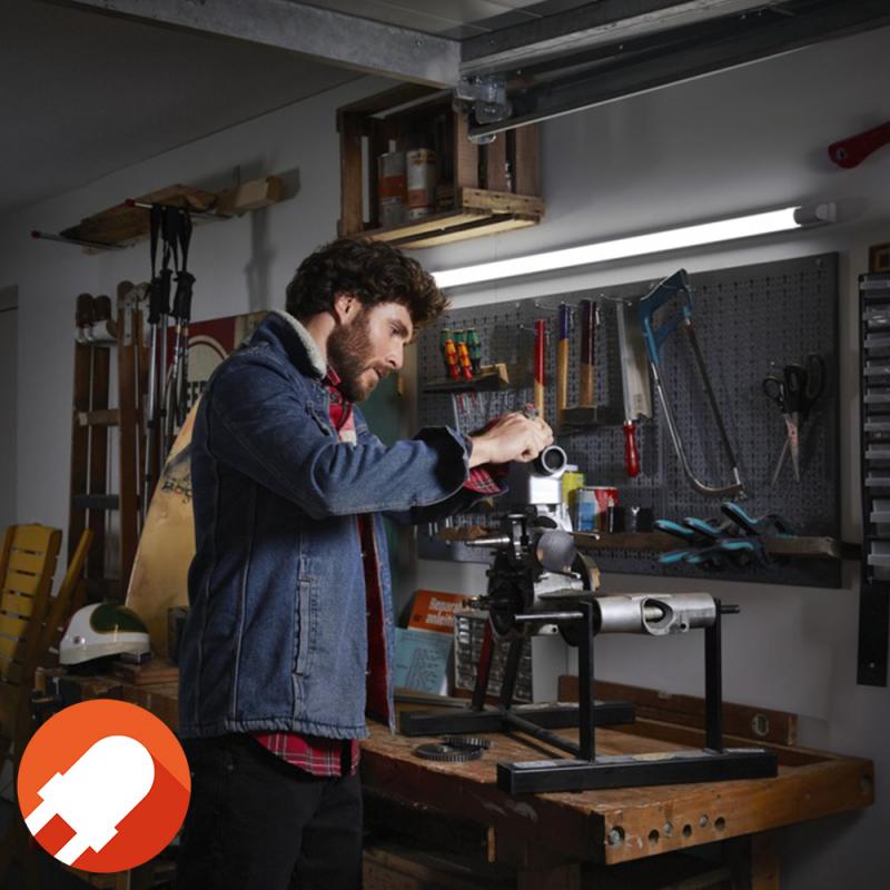 60cm OSRAM Lichtleiste LED Power Batten 12W 3000K - warmweißes Licht