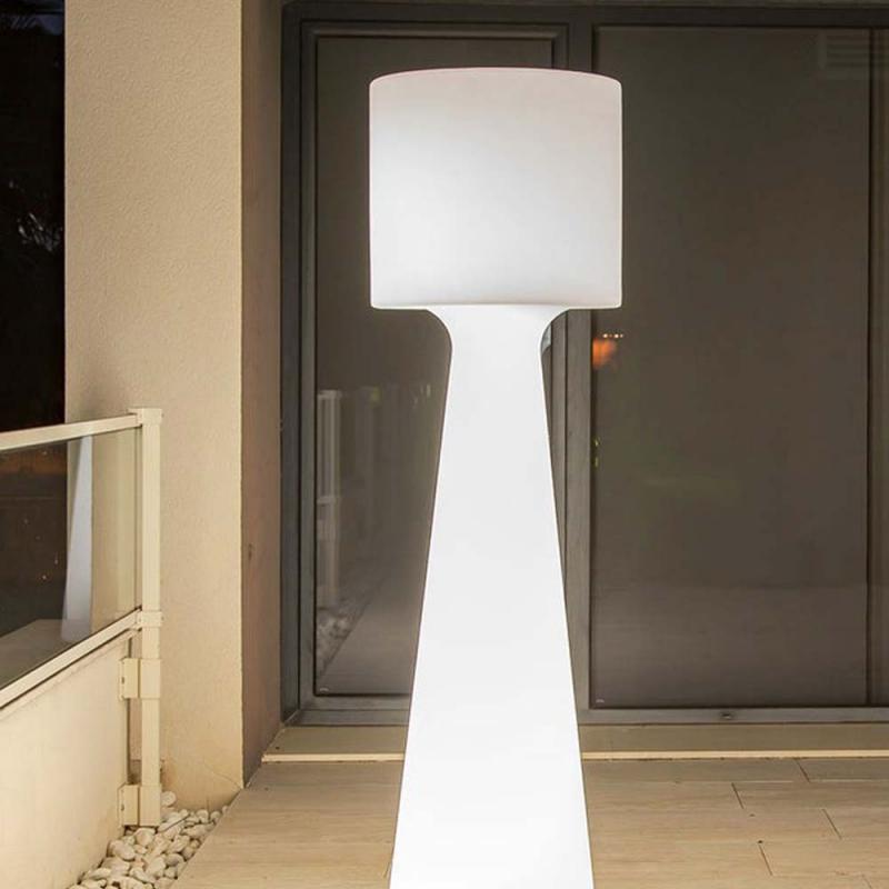 New Garden Stehlampe Grace 140 weiß 230V Höhe: 140 cm warmweißes Licht IP65