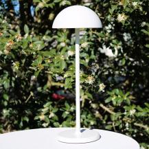 Lucide JOY – elegante Akku Tischleuchte für Innen & Außen in Weiß mit warmweißem Licht