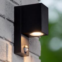 Lucide ZARO Wandstrahler Innen/Außen 1xGU10 IP65 Schwarz mit Bewegungs- und Tag/Nacht-Sensor
