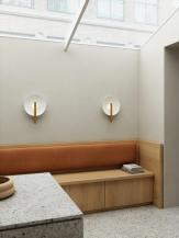 Design For The People Furiko Wandleuchte Messing G9 – elegante Designerleuchte von Anker Studio