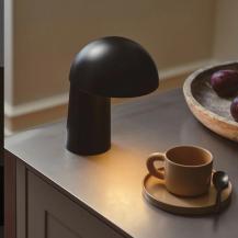 Design For The People Faye Portable Table Lamp Black – kabellose Designer-Tischleuchte von Charlotte Høncke
